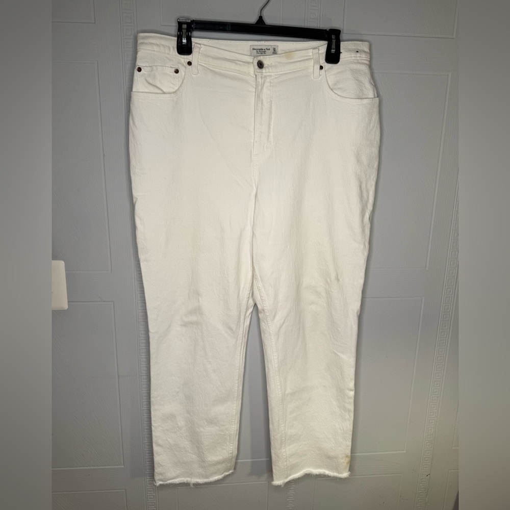 ABERCROMBIE and FITCH Jeans Women 34/18R 90s Straight High Rise Curve Love White